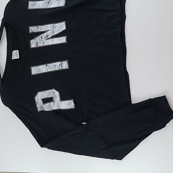 PINK VICTORIA'S SECRET Black Long Sleeve Cropped Tee Shirt - Size Medium - Picture 2 of 13